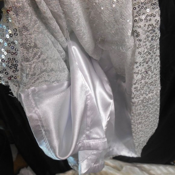 PENDING SALE 🌙 NIGHTMOVES Woman's size 10 Silver sequin formal mini dress - Picture 14 of 16